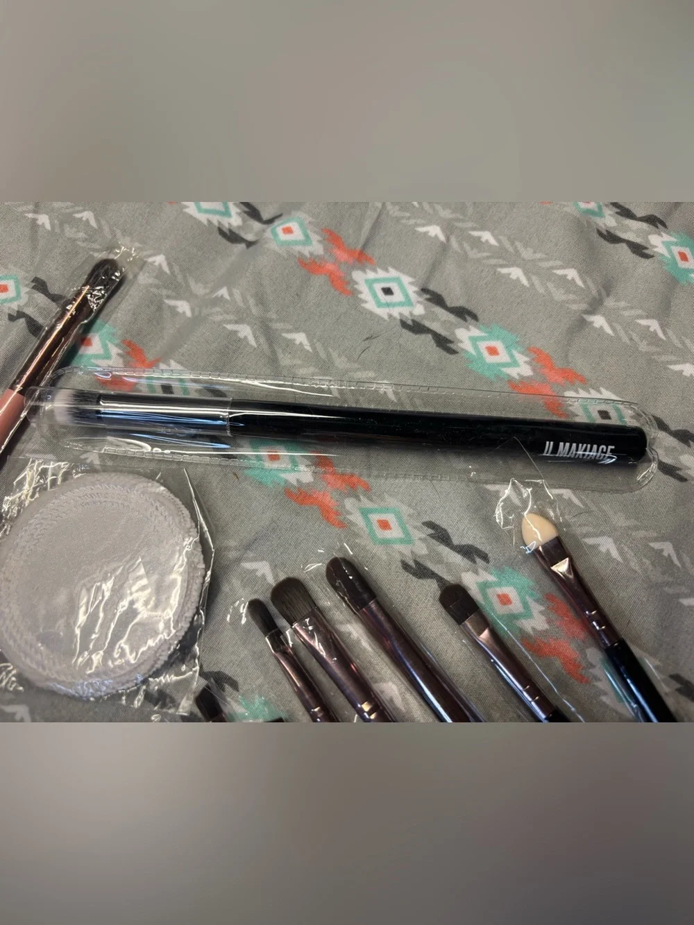 💁‍♀️💥💥Assorted Makeup Bundle - Picture 12 of 13